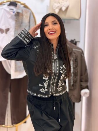 COLECTIA DE TOAMNA - Geaca neagra cu broderie alba