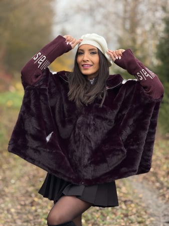 Noutati - Haina din blana ecologica si dunga pe mana