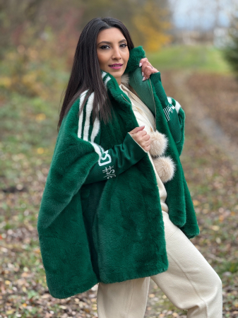 Haina din blana ecologica si dunga pe mana [1]
