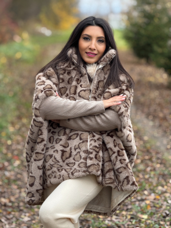 Haina din blana ecologica si dunga pe mana [3]