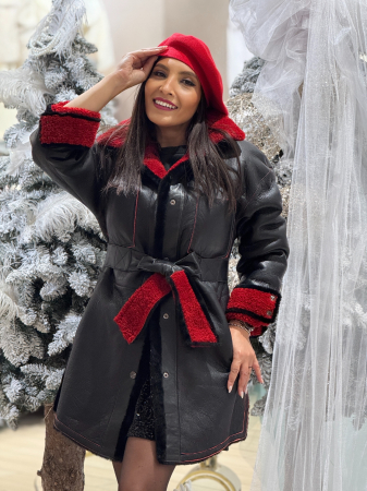 Haina din blana rosie cu detalii negre [3]
