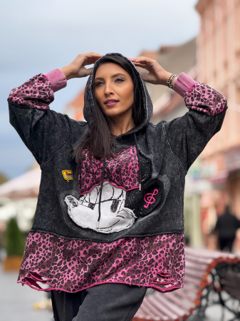 Hanorac cu aplicatii roz animal print [3]