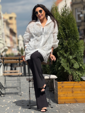 Jacheta alba cu paiete si perle [4]