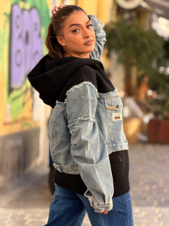 Jacheta cu capse si detaliu din jeans cu lantisor [1]