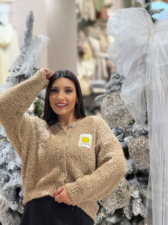 Jacheta cu croiala lejera si nasturi [2]