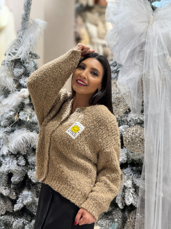 Geci si jachete - Jacheta cu croiala lejera si nasturi