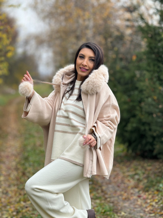 Jacheta cu fermoar si guler de blana [1]