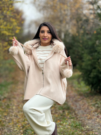 Jacheta cu fermoar si guler de blana [2]