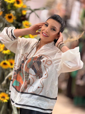 Geci si jachete - Jacheta cu fermoar si imprimeu artistic