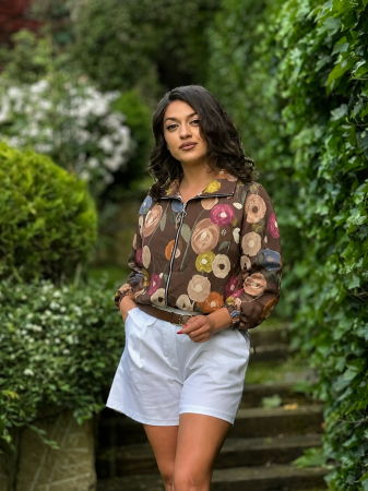 Noutati - Jacheta cu fermoar si imprimeu floral