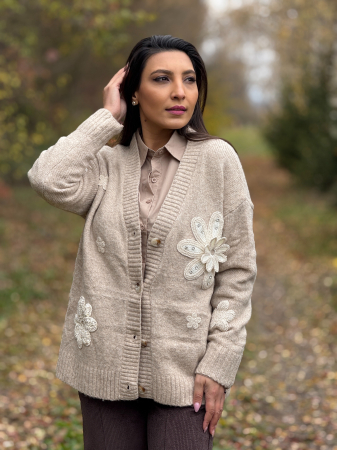 PULOVERE SI BLUZE - Jacheta cu flori brodate