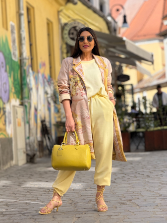 Imbracaminte de dama - Jacheta cu frida