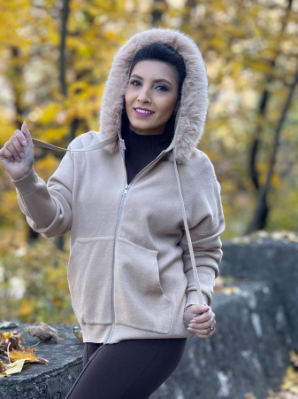 Promotii - Jacheta cu gluga cu blanita