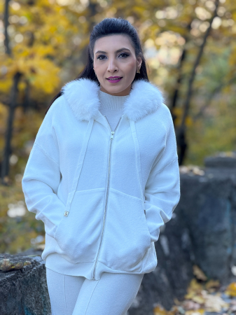 Promotii - Jacheta cu gluga cu blanita
