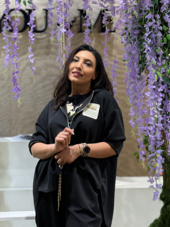 Jacheta cu gluga pe croi lejer cu fermoar [1]