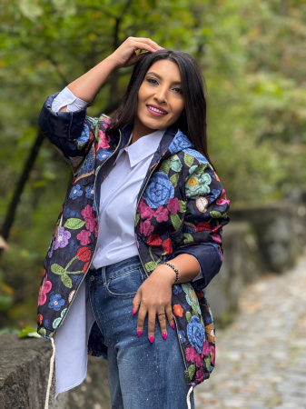 Jacheta cu gluga si flori crosetate multicolor [6]