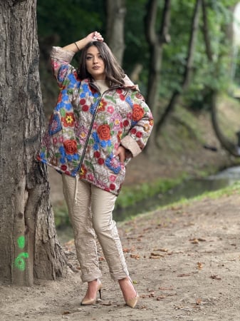 Imbracaminte de dama - Jacheta cu gluga si flori crosetate multicolor
