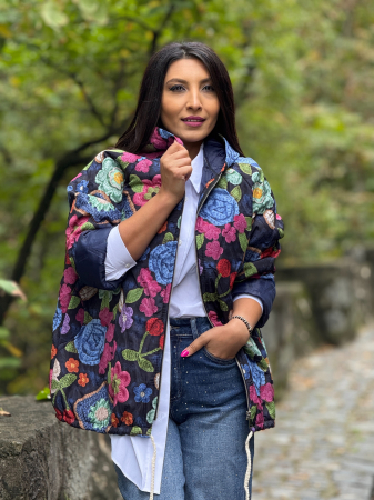 Jacheta cu gluga si flori crosetate multicolor [1]