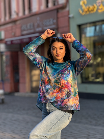 Noutati - Jacheta cu imprimeu artistic in nuante de albastru si multicolor
