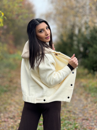 Jacheta cu nasturi negri si buzunare aplicate [1]