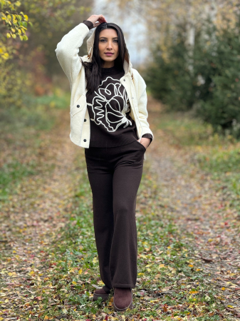 Jacheta cu nasturi negri si buzunare aplicate [3]