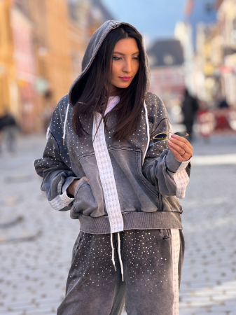 Jacheta cu pietricele si detaliu alb [7]