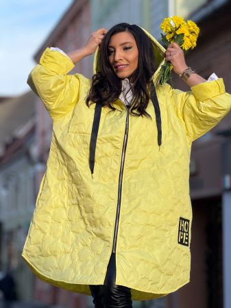 Geci si jachete - Jachetă damă cu croială lejeră cu glugă și model matlasat cu motive florale reliefate