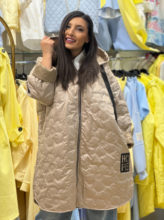 Jachetă damă cu croială lejeră cu glugă și model matlasat cu motive florale reliefate [1]