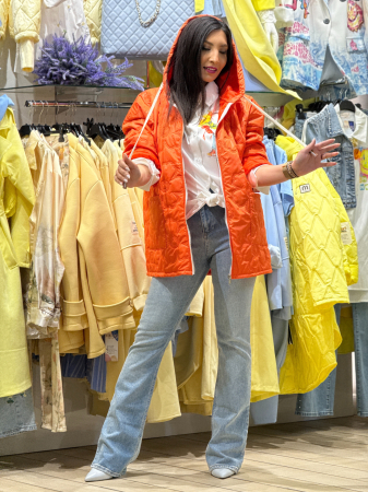 Jachetă damă cu croială lejeră cu  glugă si motive florale [1]