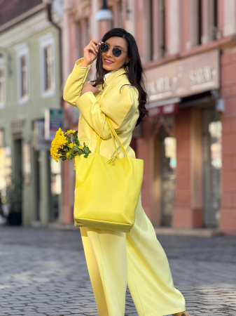 Jachetă damă scurtă din piele ecologica cu umeri bufanti [4]