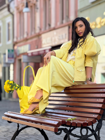 Jachetă damă scurtă din piele ecologica cu umeri bufanti [8]