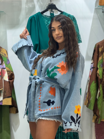 Jacheta din denim cu broderie florala colorata si cordon in talie [1]