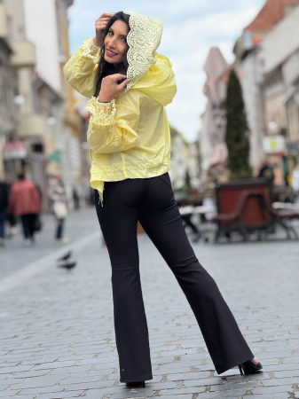 Jacheta galbena cu gluga si dantela [5]