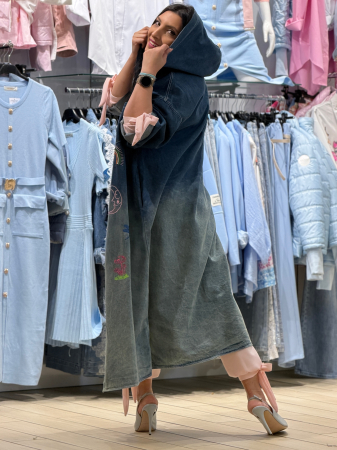 Jacheta lunga cu nasturi si gluga si detalii brodate [2]