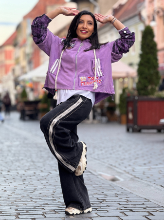 Geci si jachete - Jacheta mov Disney cu maneca cu patratele