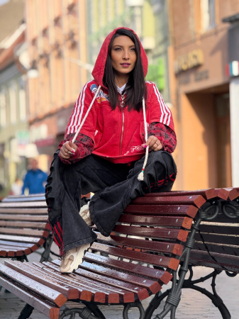 Jacheta rosie Disney cu maneca cu patratele [3]