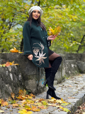 Jacheta tricotata cu broderie pe o parte [1]