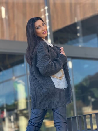 Geci si jachete - Jacheta tricotata cu buzunare si guler din denim