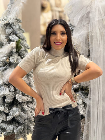 Maleta cu nasturi pe maneca [4]