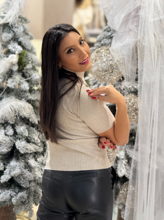 Maleta cu nasturi pe maneca [3]