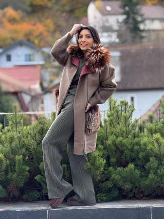 Palton bej cu blana naturala [1]