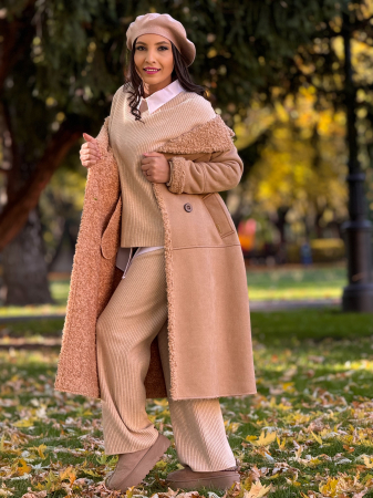 Geci si jachete - Palton-cojoc cu doua randuri de nasturi