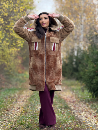 Palton cu model in carouri si detalii colorate [2]