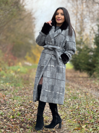 Colectia de lux - Palton lung cu imprimeu in carouri si guler din blana naturala