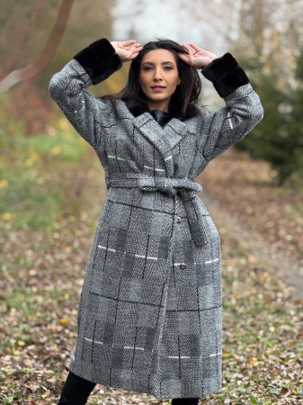 Palton lung cu imprimeu in carouri si guler din blana naturala [1]