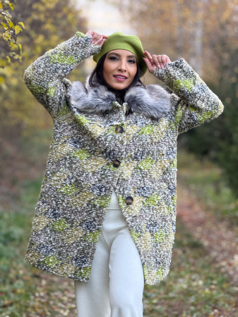 Palton modern cu guler amplu din blana si nasturi [6]