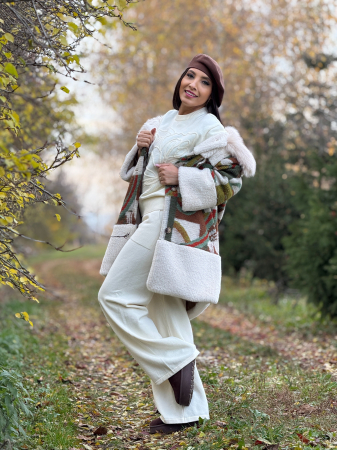 Palton scurt cu detalii colorate si guler din blana [1]