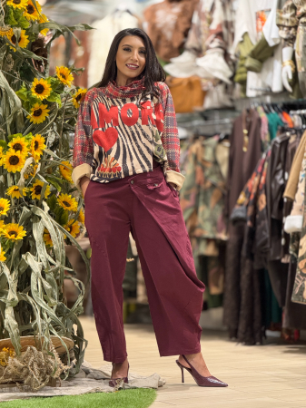 Pantaloni - Pantaloni bordo cu design petrecut