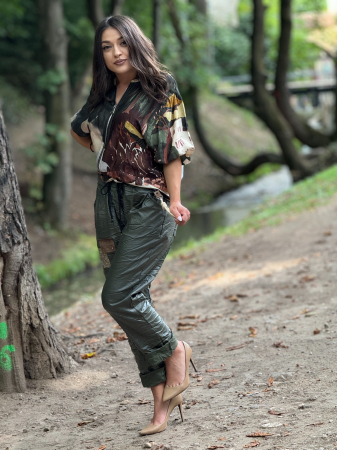 Pantaloni casual cu snur si aplicatii  paiete [4]