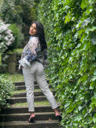 Pantaloni - Pantaloni cu buzunare si elastic in talie